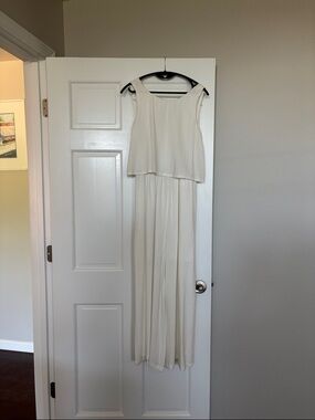 Elegant Cream Sleeveless Maxi Dress
